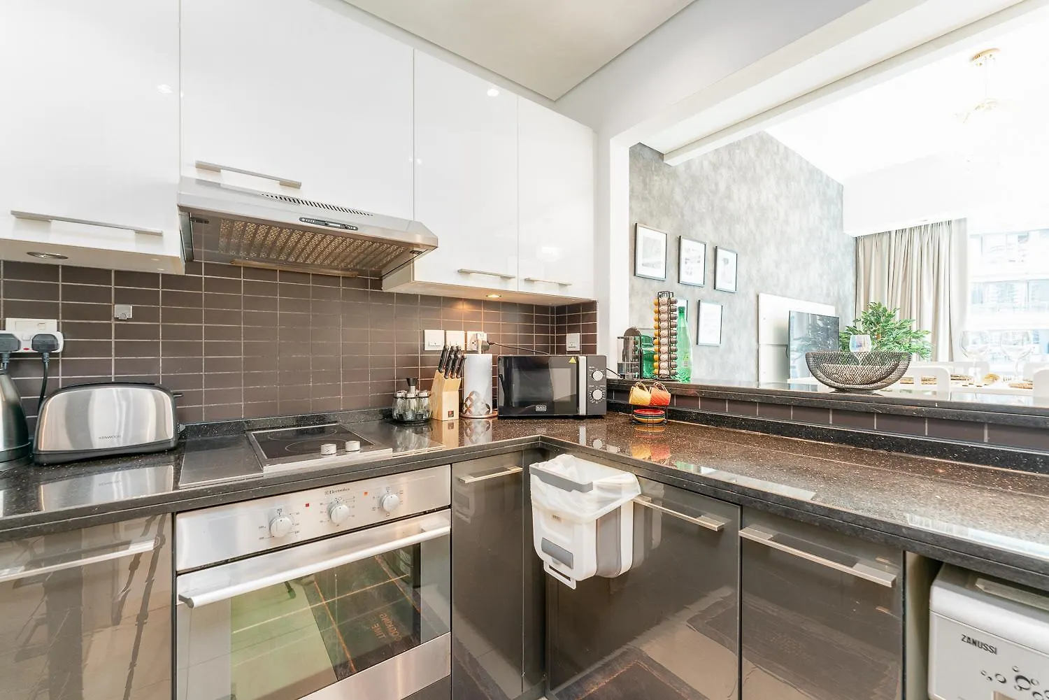 Silverene Towers Dubai Marina - By Home Of Choice Apartment