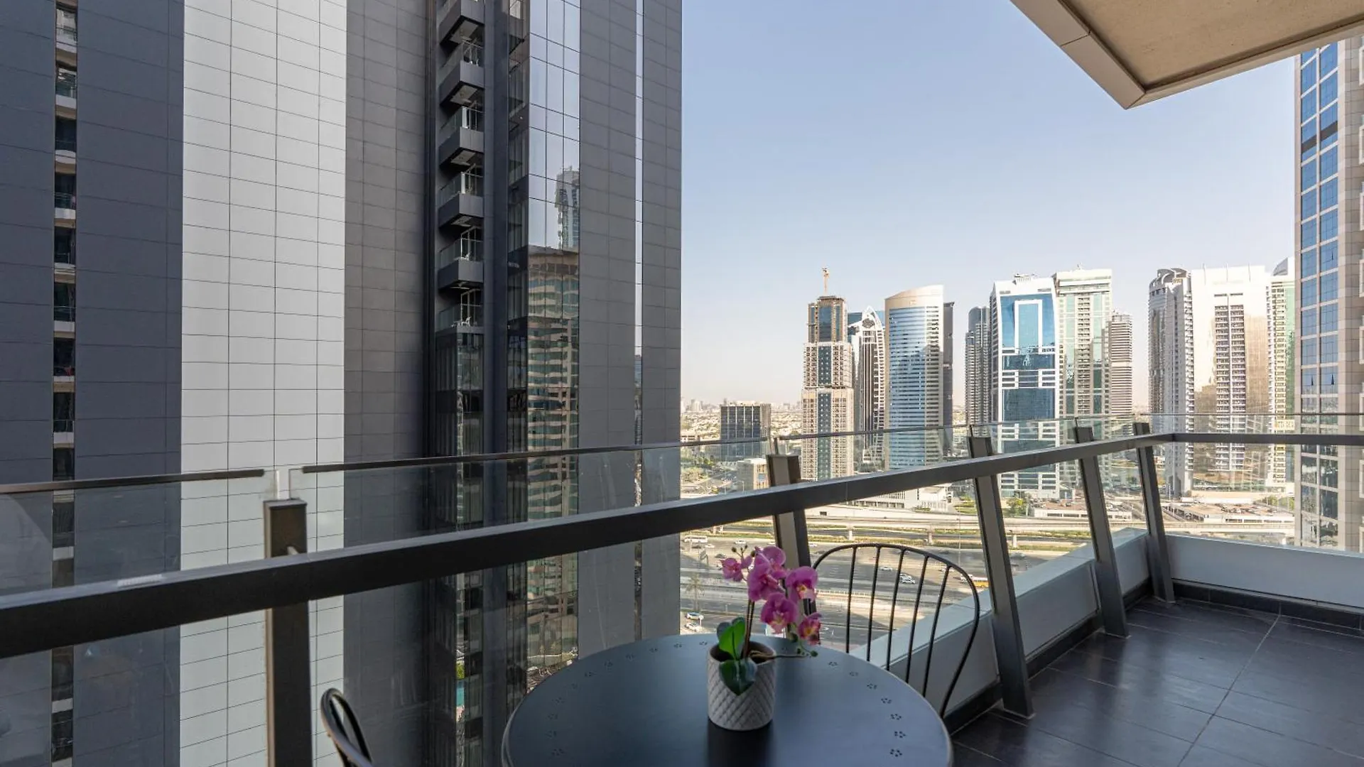 Silverene Towers - Home Of Choice Dubai Apartment